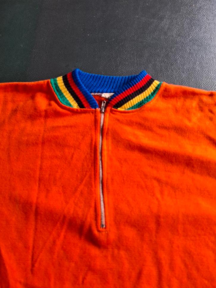 koerstruitje wielertrui regenboog retro oranje campitello, Fietsen en Brommers, Fietsaccessoires | Fietskleding, Gebruikt, Bovenkleding