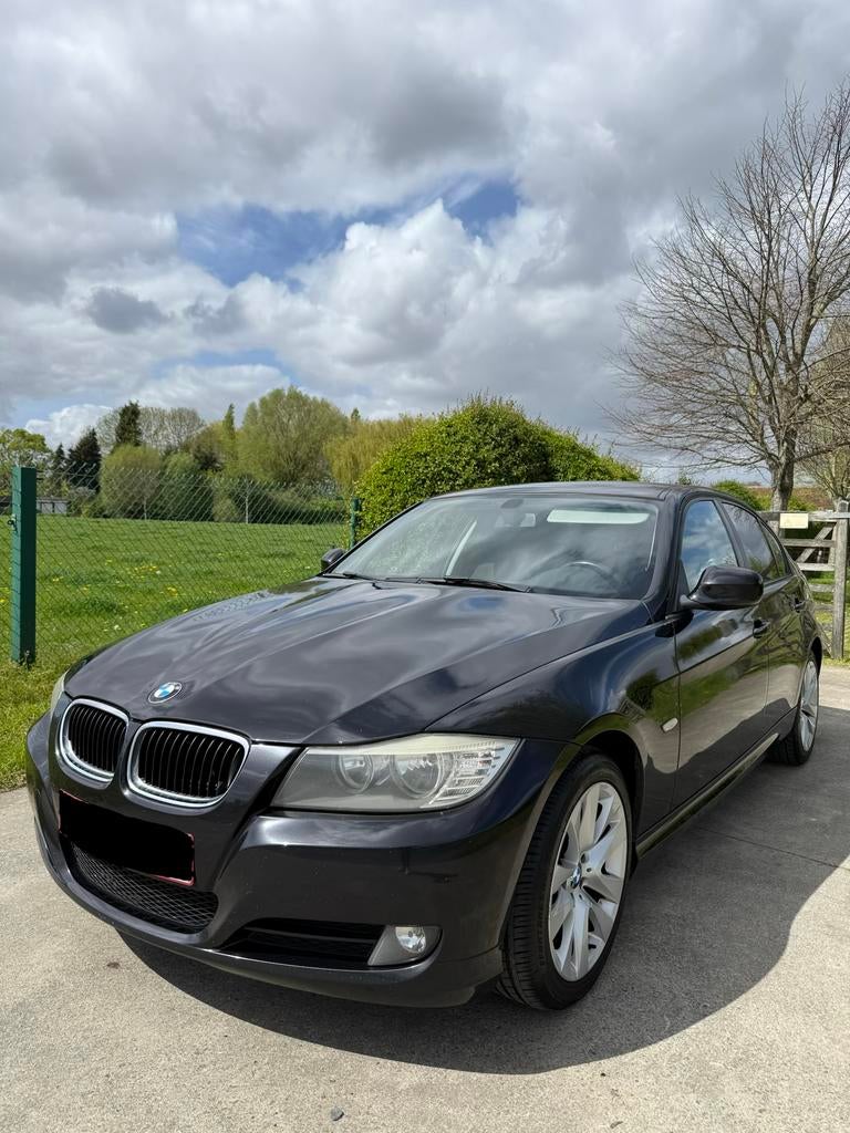 Bmw 316d 2010 euro 5 240.000km, Auto's, BMW, Euro 5, Stof, Zwart, Zwart