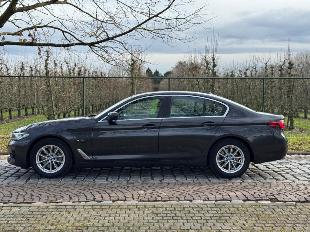 BMW 530e * e PHEV * FULL HISTORIEK * CAMERA * ADAPT CRUISE *, Autos, BMW, Cuir, 215 kW, Euro 6, Entreprise