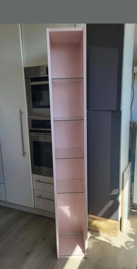 Smal roze kastje, Ophalen