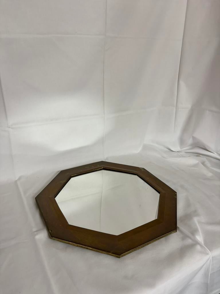 Brass spiegel, Enlèvement