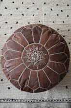 handgemaakte leren poef - stevig gevuld - hout bruin, Huis en Inrichting, Minder dan 50 cm, Verzenden, Boho, Rond