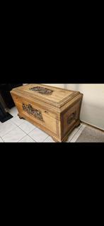 Vintage handgesneden houten kist / dekenkist, Huis en Inrichting, Woonaccessoires | Kisten, Ophalen of Verzenden, Nieuw, Overige materialen