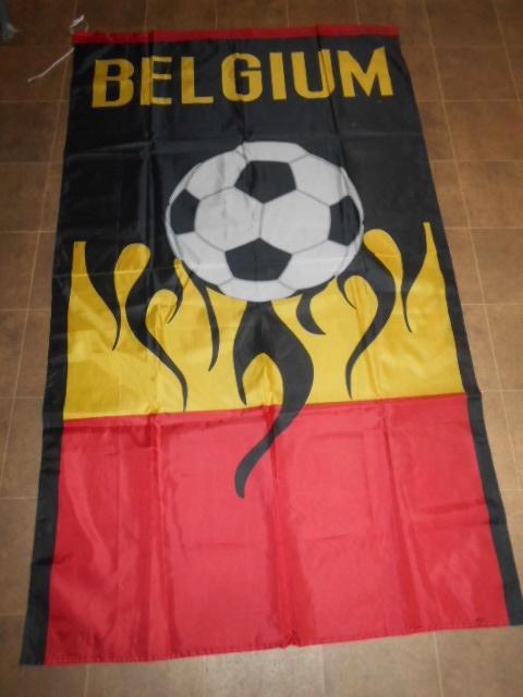 Drapeaux Belgique-Diables Rouges/5 € par drapeau/3 pour 10€, Divers, Drapeaux & Banderoles, Comme neuf, Enlèvement ou Envoi