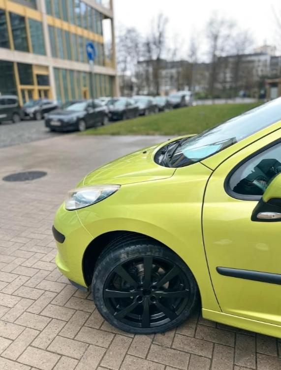 Peugeot 207 1.4i, Auto's, Peugeot, Particulier, ABS, Airbags, Airconditioning, Alarm, Boordcomputer, Centrale vergrendeling, Electronic Stability Program (ESP)