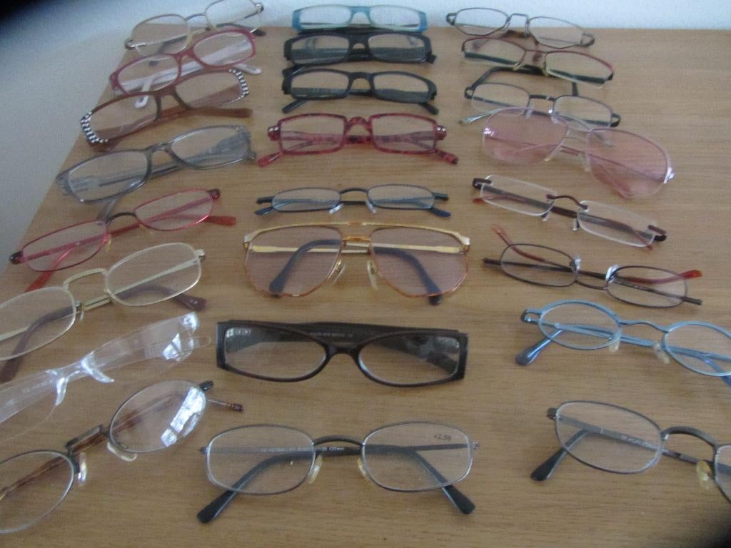 Brilmonturen Partij Oackley, Boss, Ray Ban, Diesel,enz enz, Ophalen