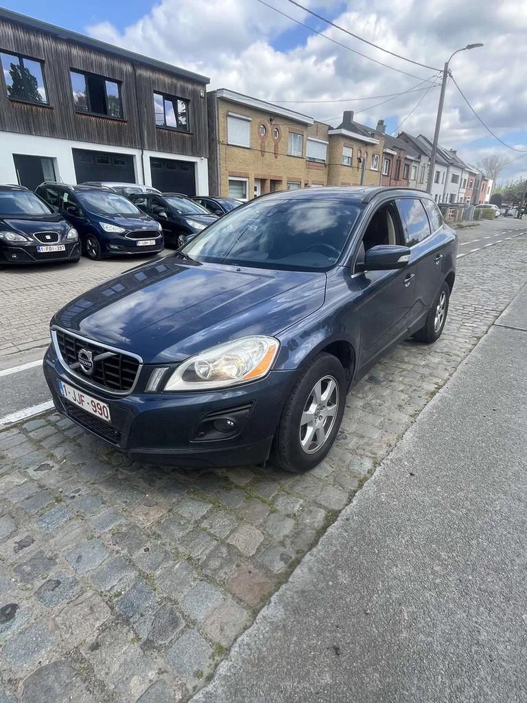 Volvo XC60 XC60 2.4 D DRIVe Momentum, Autos, Cuir, Achat, 2400 cm³, Entreprise