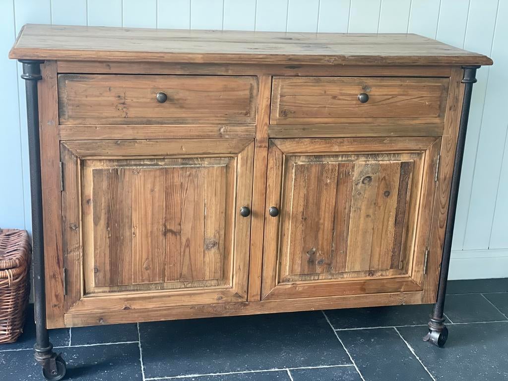 Industrieel / landelijke kast, Ophalen, Zo goed als nieuw