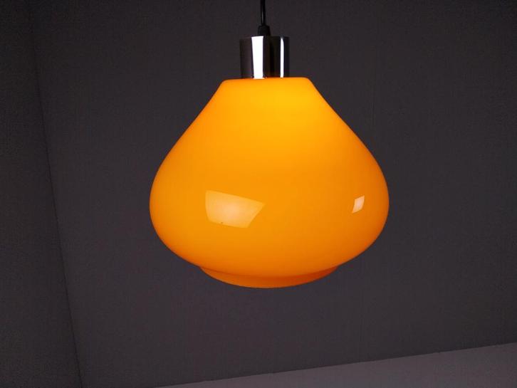 Vintage Geel-Oranje Opaline Hanglamp, Jaren 70, Huis en Inrichting, Lampen | Plafondlampen, Gebruikt, Glas, Ophalen