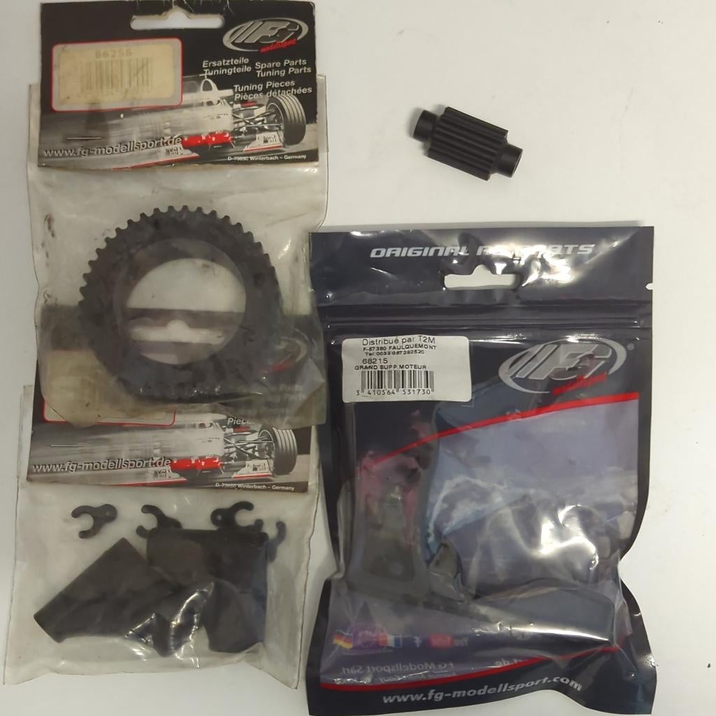 FG 4wd onderdelen NIEUW t.w.v. €61 (FG Baja Monstertruck 4wd, Hobby en Vrije tijd, Modelbouw | Radiografisch | Auto's, Ophalen of Verzenden