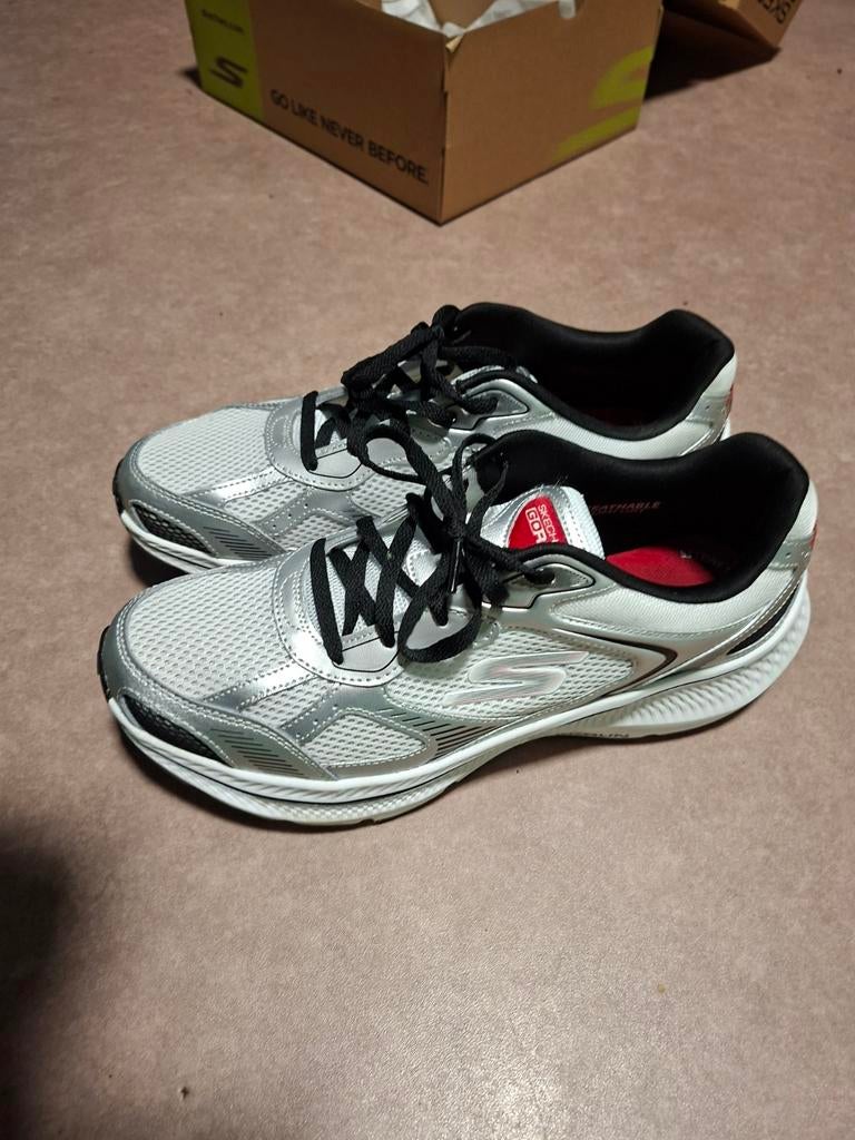 Skechers GO RUN Consistent 2.0 - Volt., Enlèvement