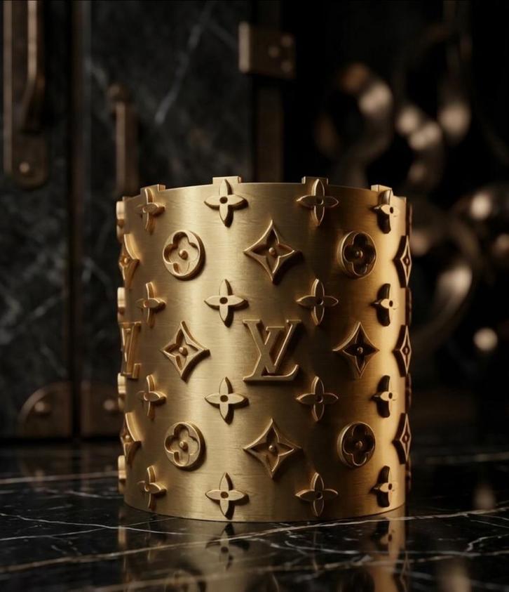 Textured Gold Cylinder Vibe | Aesthetic Planter | Modern, Bijoux, Sacs & Beauté, Bagues, Comme neuf, Or, Or, Envoi