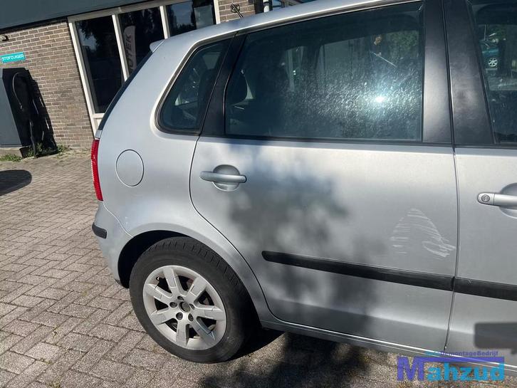 VW POLO 9N Zilver LA7W Rechts achter deur 2001-2009, Auto-onderdelen, Carrosserie, Deur, Volkswagen, Achter, Rechts, Gebruikt