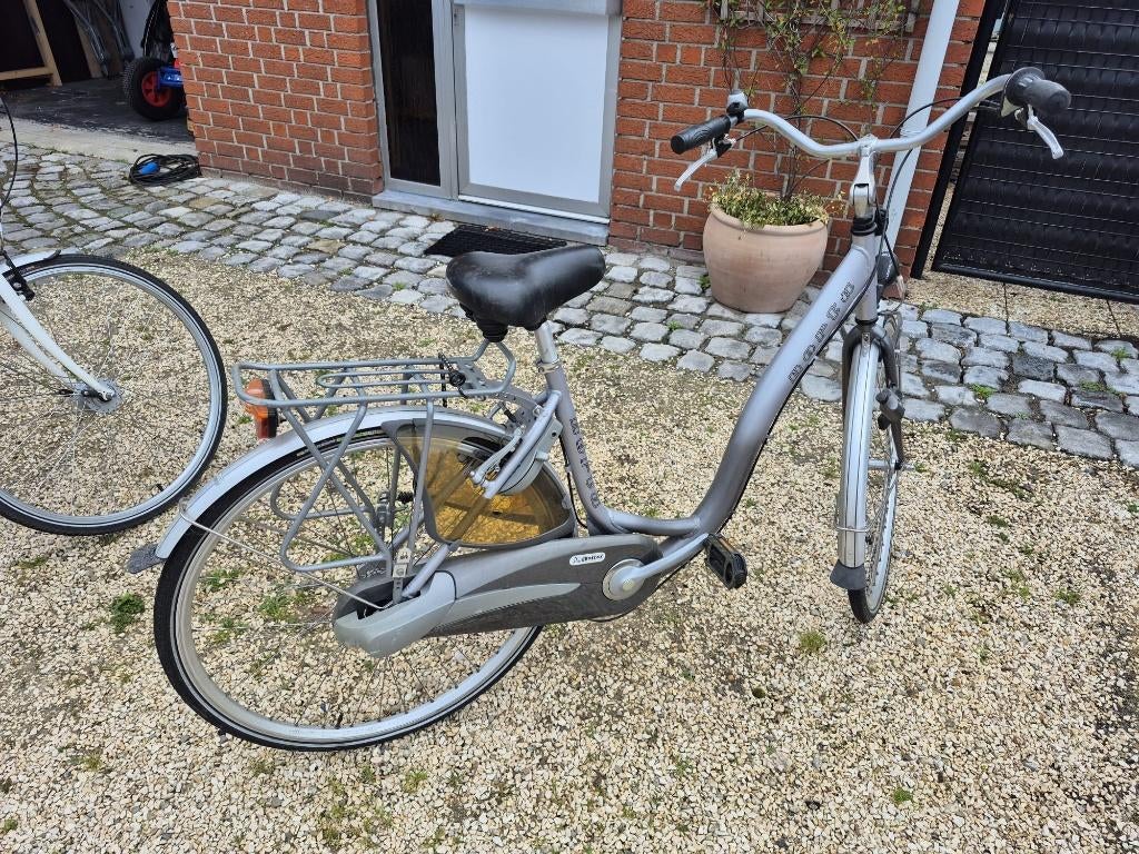 2x fiets / Norta & Globe / Dames+ heren, Ophalen, Zo goed als nieuw, Versnellingen
