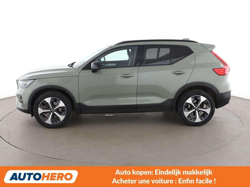 Volvo XC40 2.0 B3 Mild-Hybrid Plus Dark 2WD (automatique), 1688 kg, 151 g/km, 5 places, Automatique
