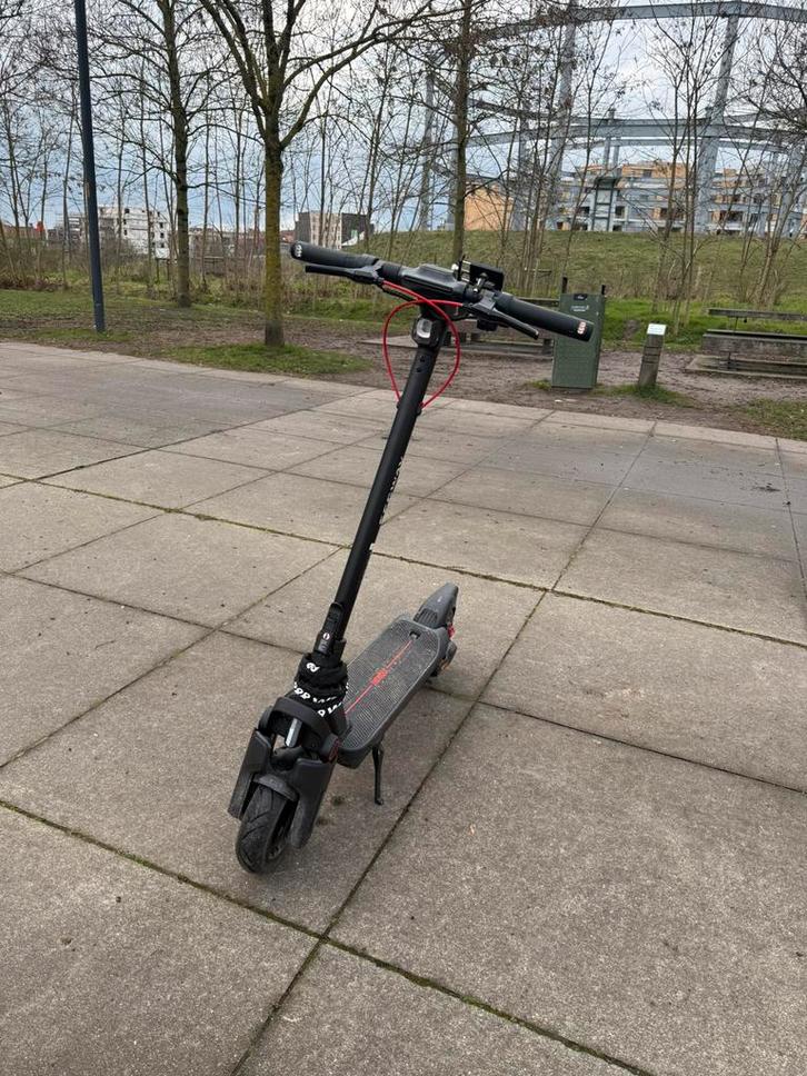 Ninebot g3 65 km range- garantie+verzekering✅ (370 km), Fietsen en Brommers, Steps, Zo goed als nieuw, Ophalen of Verzenden