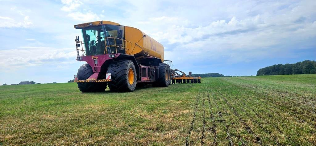 Vredo 3326 met tankoplegger, Zakelijke goederen, Landbouw | Werktuigen, Ophalen