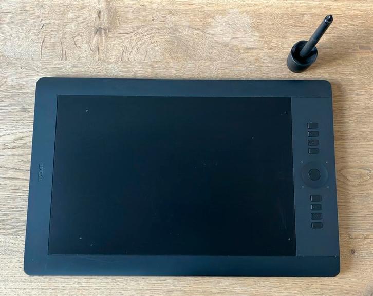 Wacom Intuos Pro Large avec stylet, Informatique & Logiciels, Tablettes graphiques, Comme neuf, Enlèvement ou Envoi