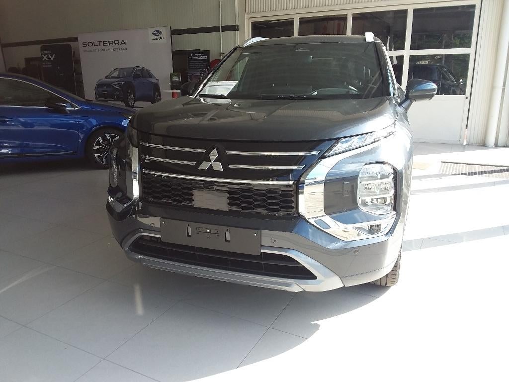 OUTLANDER 2.4L PHEV 4WD INSTYLE, Autos, Mitsubishi, Cuir, Argent ou Gris, Achat, Outlander