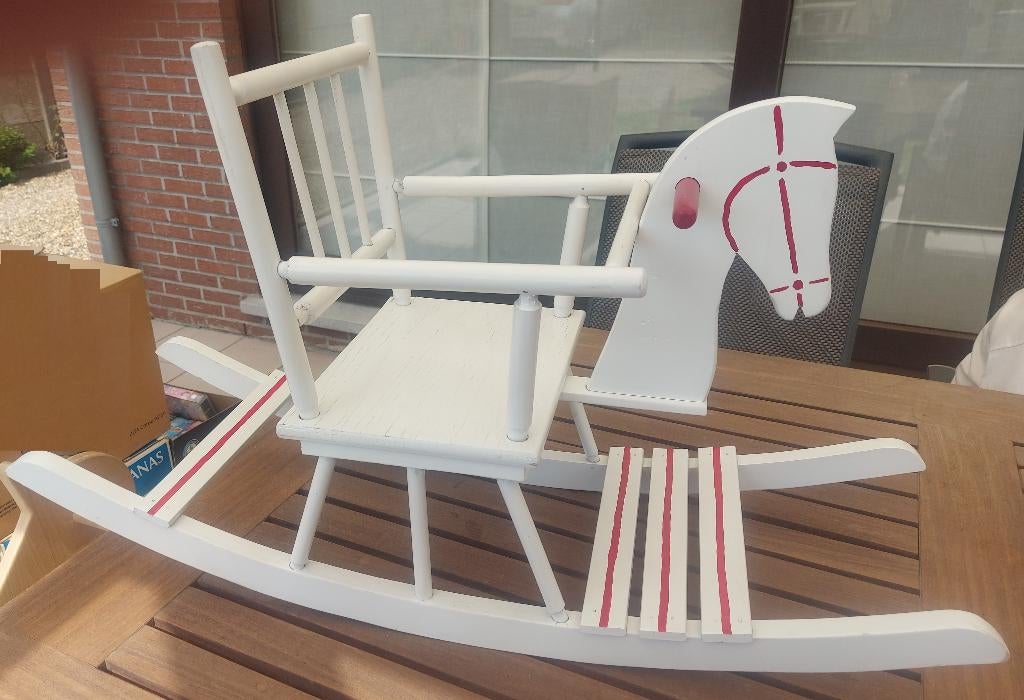 Schommelpaard, Ophalen