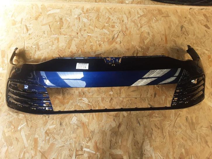 BUMPER VOOR Volkswagen Golf VIII (CD1) (5H0807221J), Auto-onderdelen, Carrosserie, Bumper, Volkswagen, Voor, Gebruikt