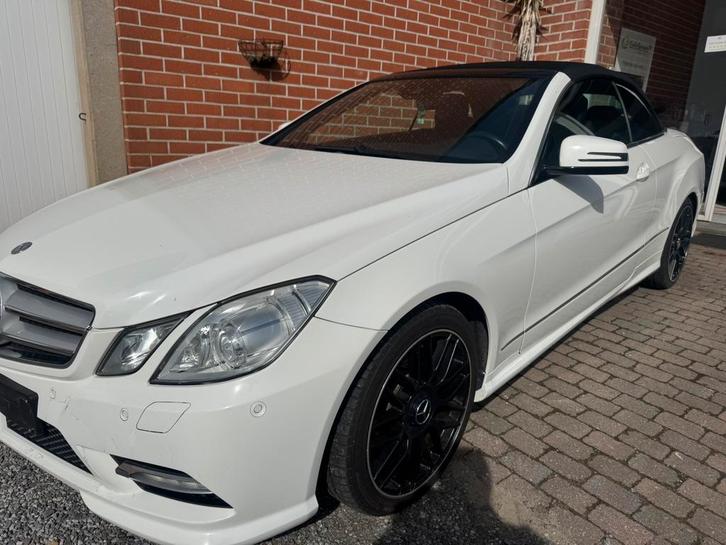Mercedes-Benz E 220 CDi CABRiO PACK AMG AUT NAVi CUiR, Autos, Mercedes-Benz, Entreprise, Classe E, ABS, Caméra de recul, Phares directionnels