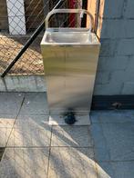 Inox wasbak met voetpomp, Ophalen, Gebruikt