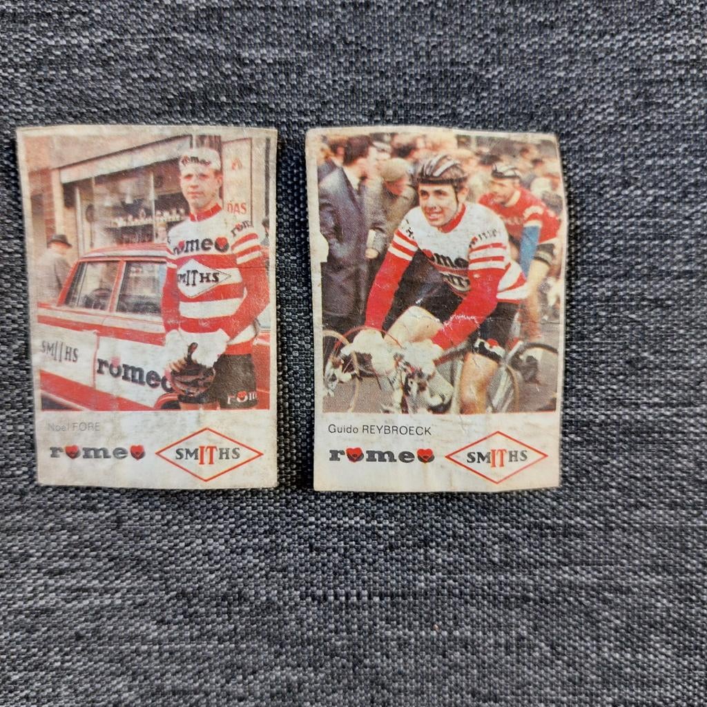 2 oude luciferetiketten met wielrenners, Ophalen of Verzenden