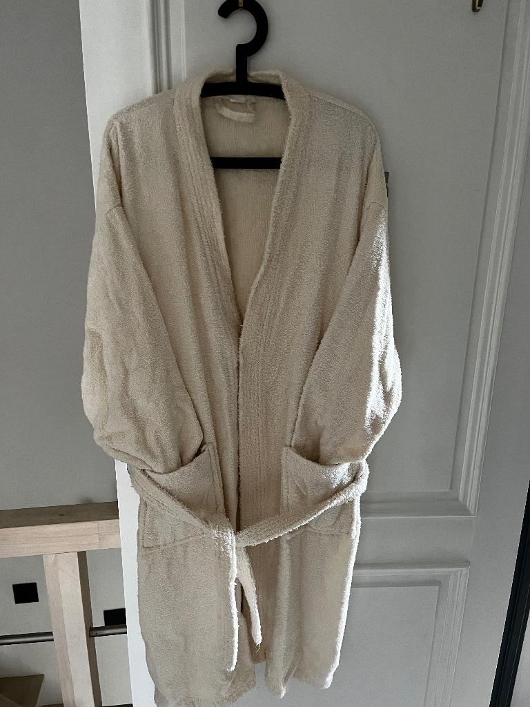 Badjassen 2 stuks maat S/M en L/XL , Ophalen of Verzenden, Zo goed als nieuw, Maat 36 (S), Beige