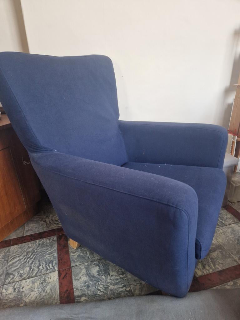 Fauteuil une place bleu, Une personne