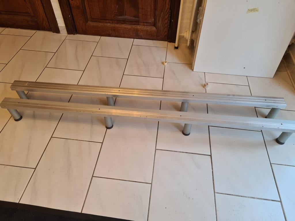 Pieds robustes en aluminium, Enlèvement