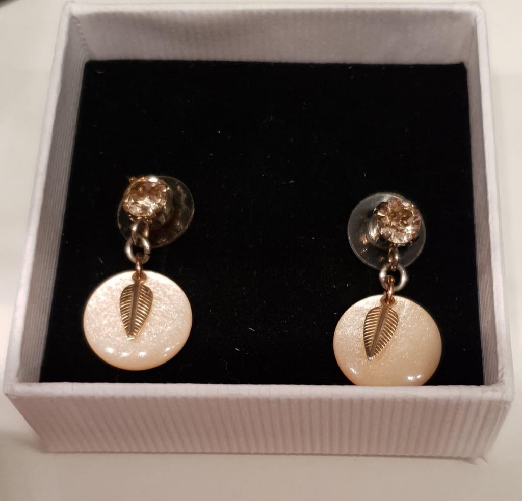 Insteker oorbellen met Zirkonia, Handtassen en Accessoires, Oorbellen, Met kristal, Overige materialen, Ophalen of Verzenden, Zo goed als nieuw