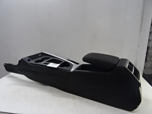 MIDDENCONSOLE Audi A4 (B9) (01-2015/11-2019), Auto-onderdelen, Interieur en Bekleding, Audi, Gebruikt