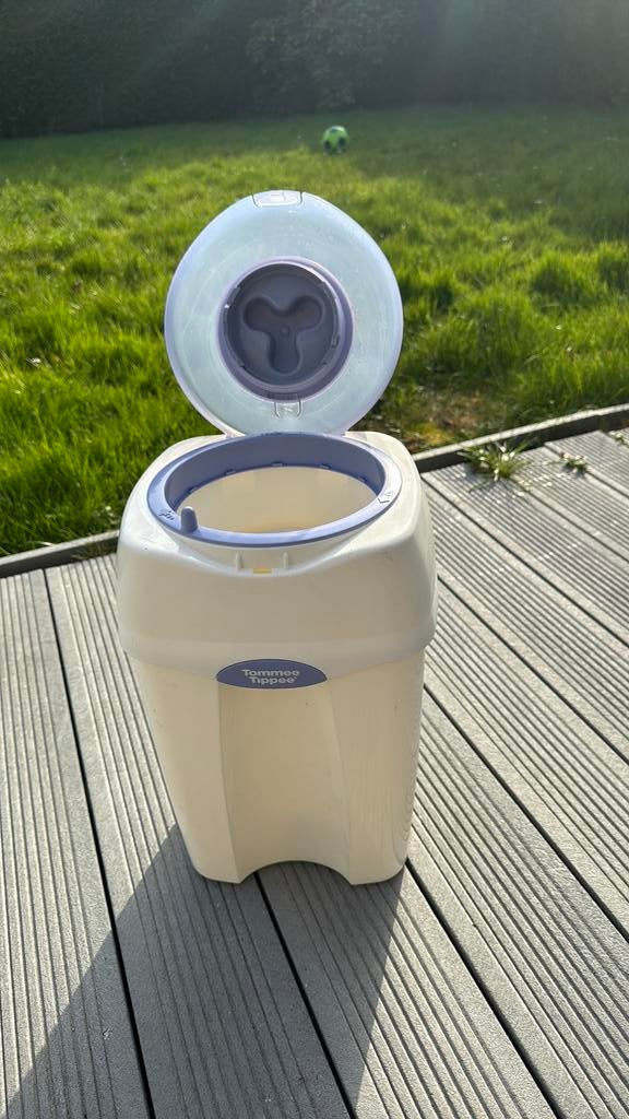 Poubelle langes tommee tippee, Enfants & Bébés, Enlèvement, Comme neuf