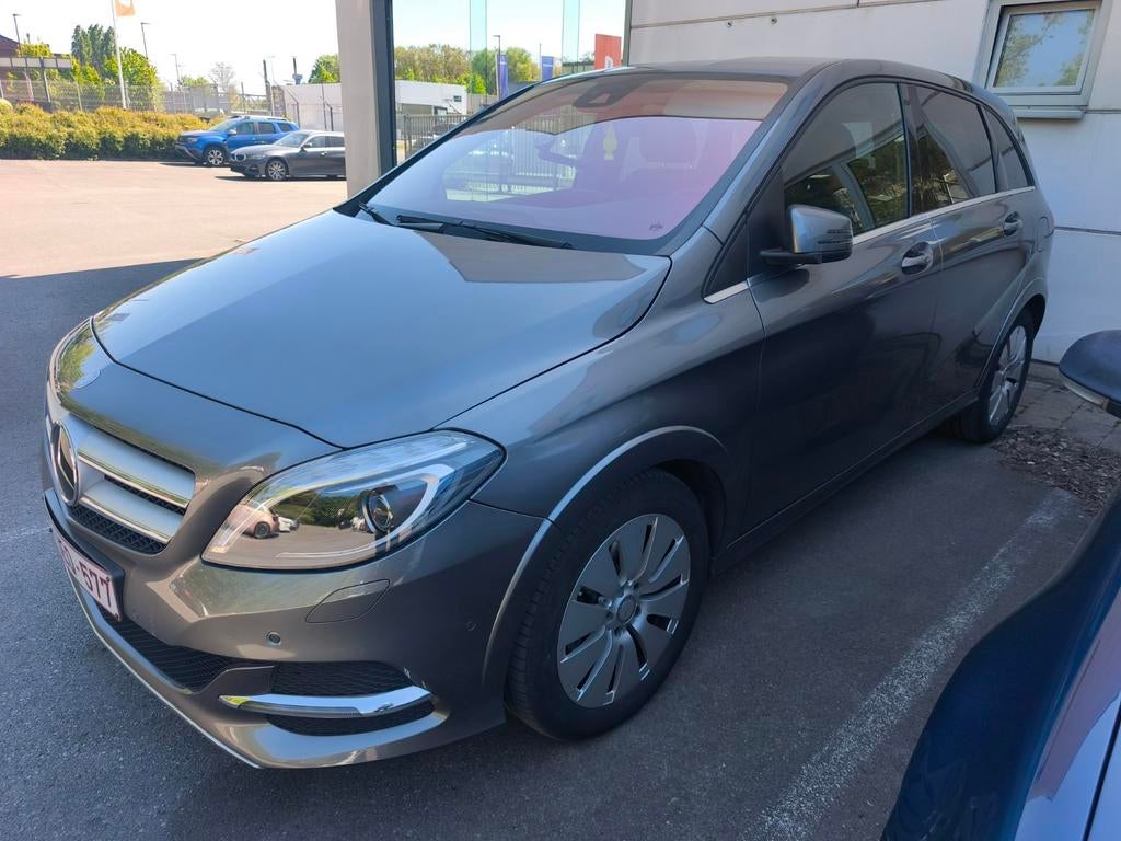 Mercedes B250e Electric Drive, 45.000km, Autos, Mercedes-Benz, Cuir, Argent ou Gris, Achat, Noir