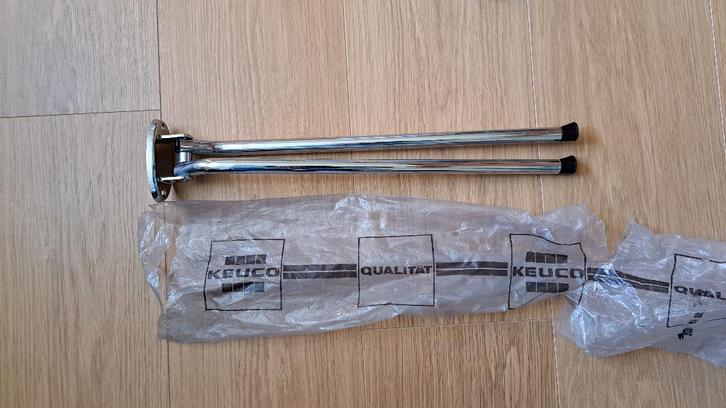 Porte-serviette Keuco métal chromé brillant-pivotant 44,5cm, Bricolage & Construction, Sanitaire, Comme neuf, Autres types, Chrome