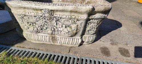 Florentijnse plantenbak met guirlandes en ornamenten. Engels, Tuin en Terras, Tuinvazen, Zo goed als nieuw, Ophalen