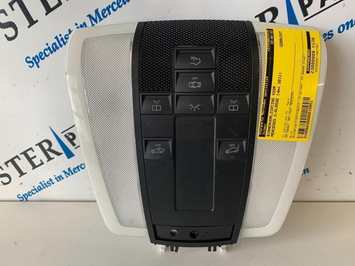 Binnenverlichting voor van een Mercedes C-Klasse, Auto-onderdelen, Verlichting, Mercedes-Benz, Gebruikt, 3 maanden garantie, Ophalen of Verzenden