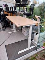 Mooie zit-sta bureaus en andere, Ophalen