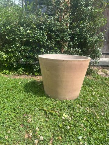 Stevige kunststof plantenpot – 60 x 40 cm  beschikbaar voor biedingen