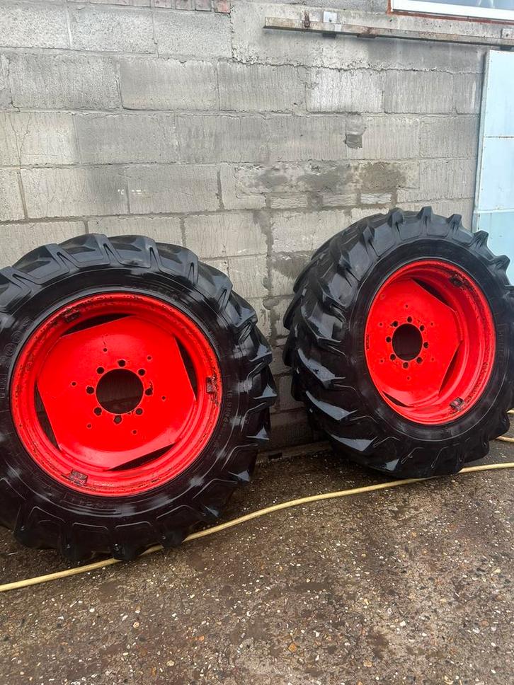 Set wielen Fendt 16.9R34, Zakelijke goederen, Landbouw | Onderdelen | Banden, Velgen en Assen, Ophalen