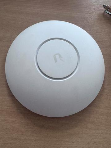 Ubiquiti UniFi UAP-AC-Pro Access Point – WiFi beschikbaar voor biedingen