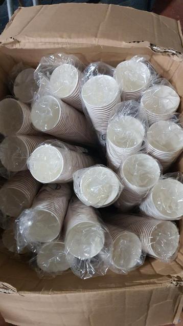 Kartonnen bekers 300ml - ideaal voor feestjes beschikbaar voor biedingen
