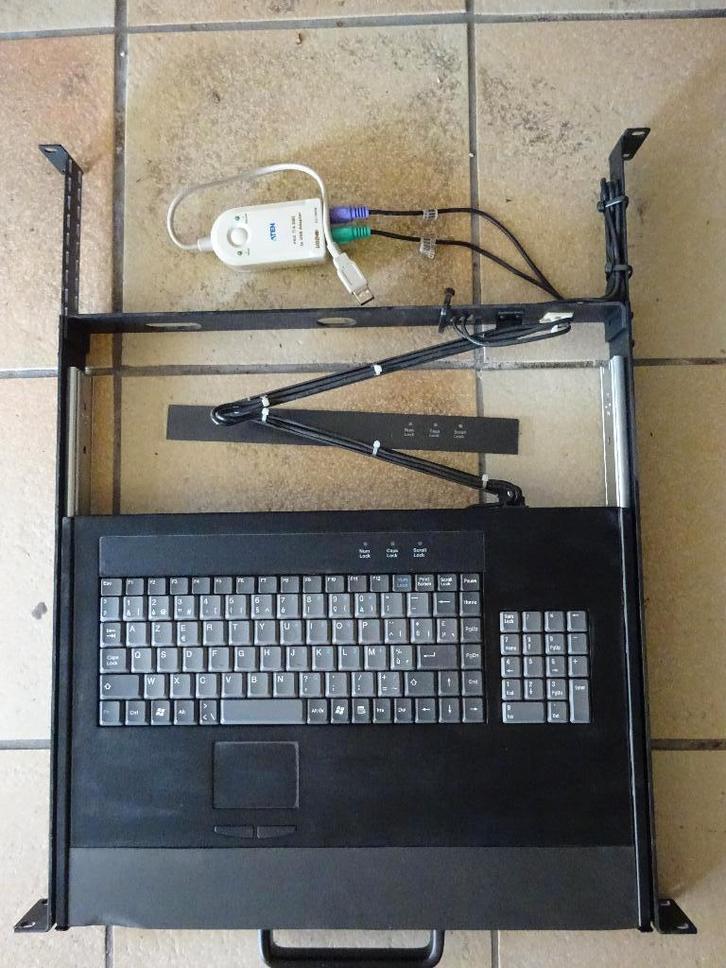 Toetsenbord RackView 1u 19 rack azerty, Computers en Software, Serverkasten, Gebruikt, Ophalen of Verzenden