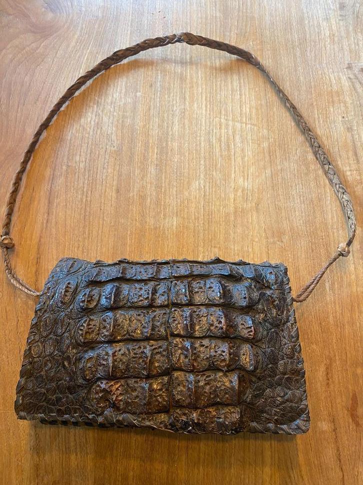 NIEUW : handtas krokodil, Handtassen en Accessoires, Tassen | Damestassen, Nieuw, Handtas, Bruin, Ophalen of Verzenden