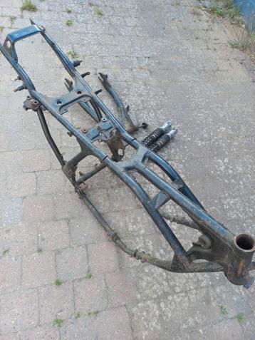 Frame van honda cb 750 dacht ik met brug kader chassis beschikbaar voor biedingen