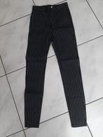 zwart gestreepte broek, Vêtements | Femmes, Culottes & Pantalons, Noir, Taille 34 (XS) ou plus petite, Porté, Stradivarius