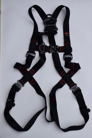 Harnais de sécurité + Enrouleur antichute beschikbaar voor biedingen