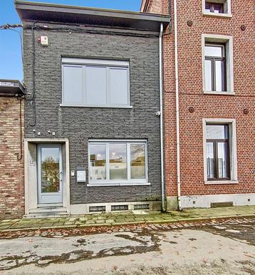 Commerce à vendre à Leval-Trahegnies, 3 chambres beschikbaar voor biedingen