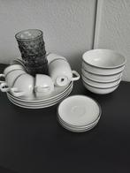 Servies 4 persoons Salt&Pepper ! NIEUWSTAAT, Ophalen
